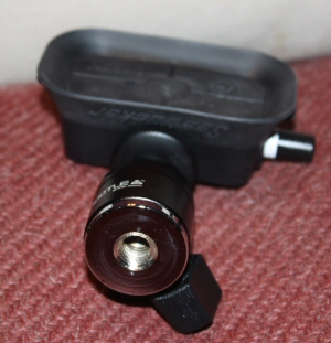 Here's a bottom view showing the threaded end of the Nootle adjustable mount.